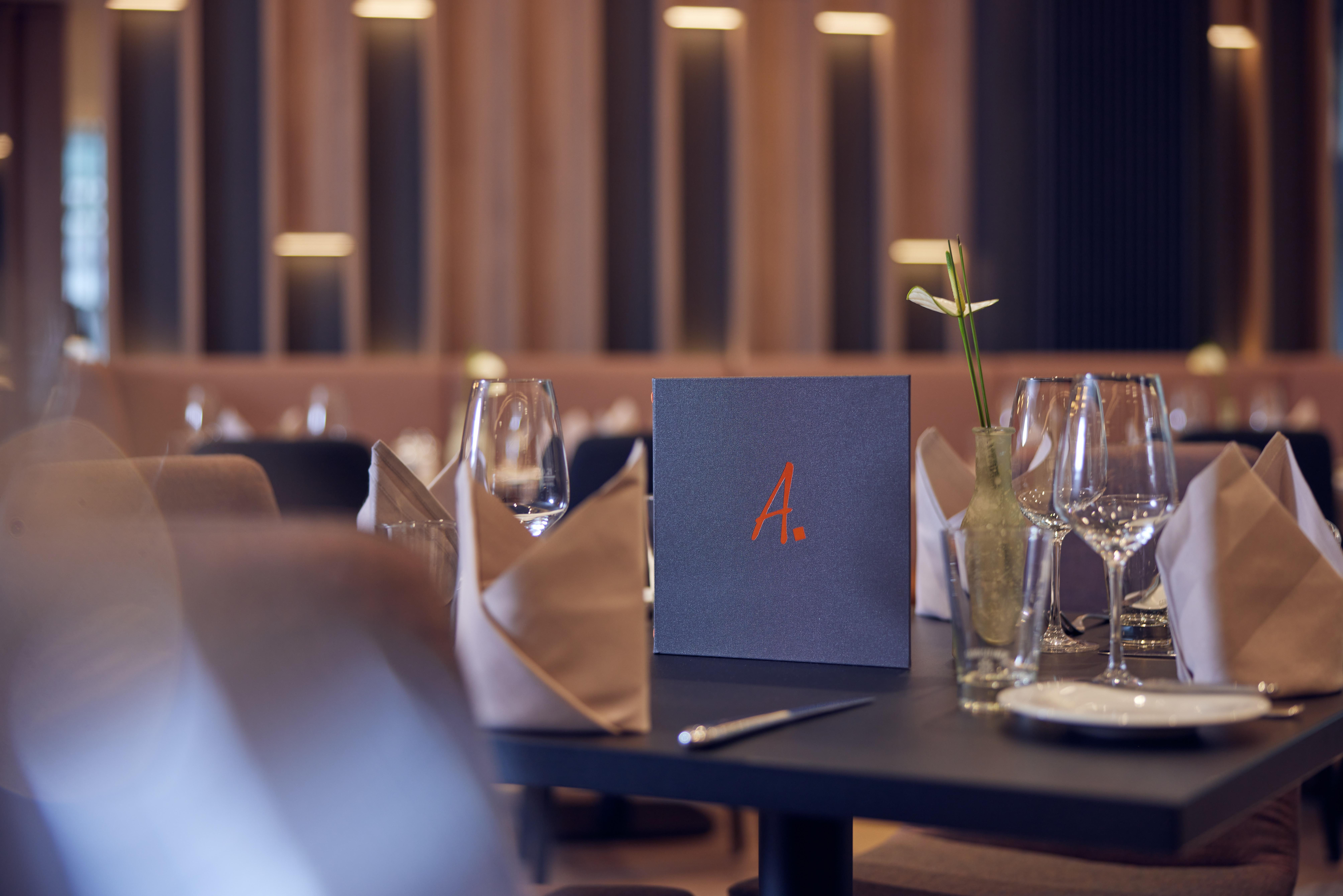 Doubletree By Hilton Hannover Schweizerhof Екстер'єр фото