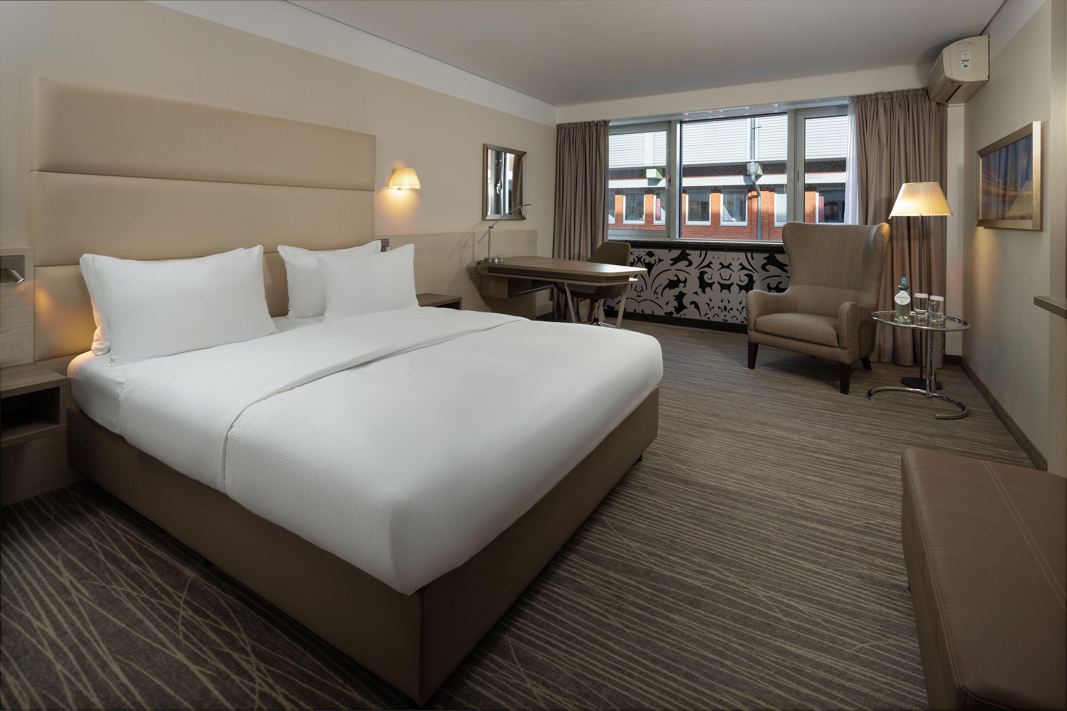 Doubletree By Hilton Hannover Schweizerhof Екстер'єр фото